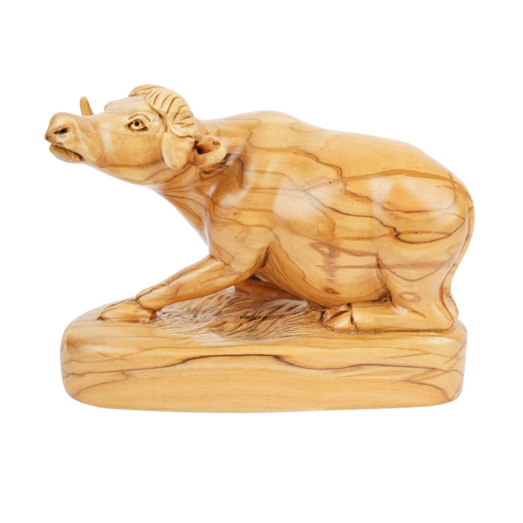 Hand-carved ox made of olive wood – Exclusive wooden sculpture from Bethlehem (18 cm)